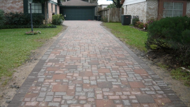 Patio Pavers: Transform Your Outdoor Oasis with Stunning Installation